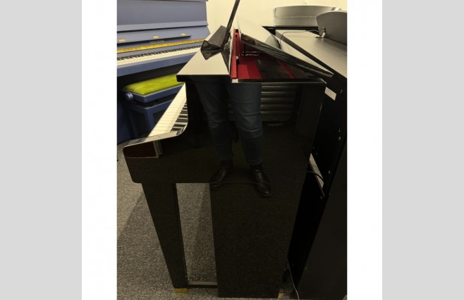Casio GP500 Digital Piano | Polished Ebony Finish | UK Delivery In Days | Warranty | P/X | Finance Options | Includes Stool, Headphones | Used | Serial Number 938BDC564002512 - Image 5